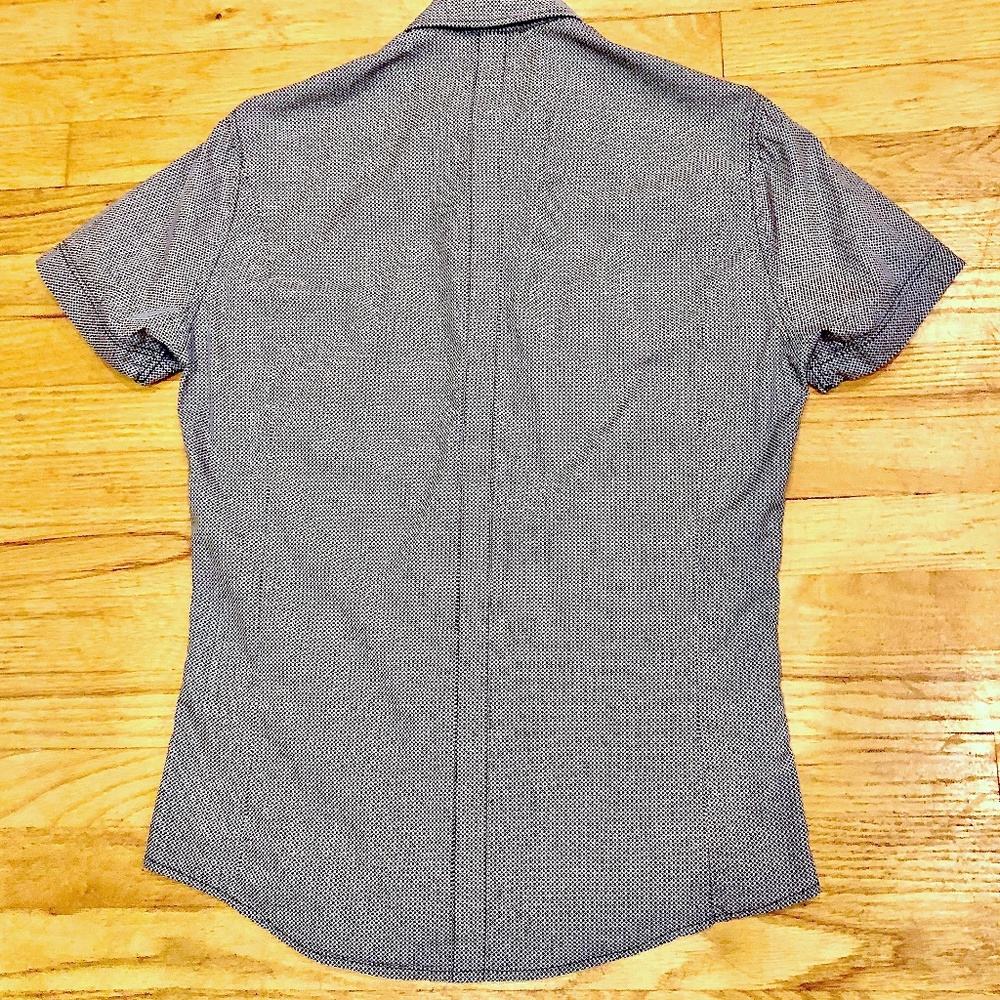 H&M Sexy Fitted Short Sleeve Blue & White Pattern Shirt With Shoulder Epaulettes - Picture 9 of 14